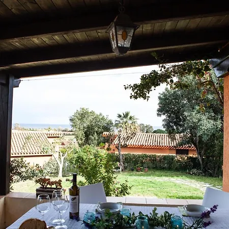 Domomea - Poseidone Ferienhaus *